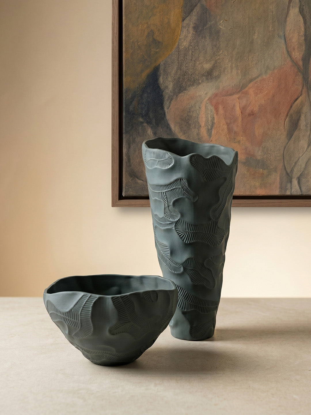 Dron Vase