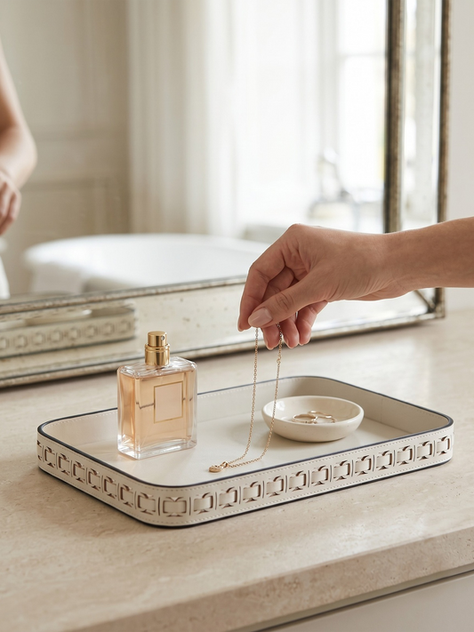 Liora Tray