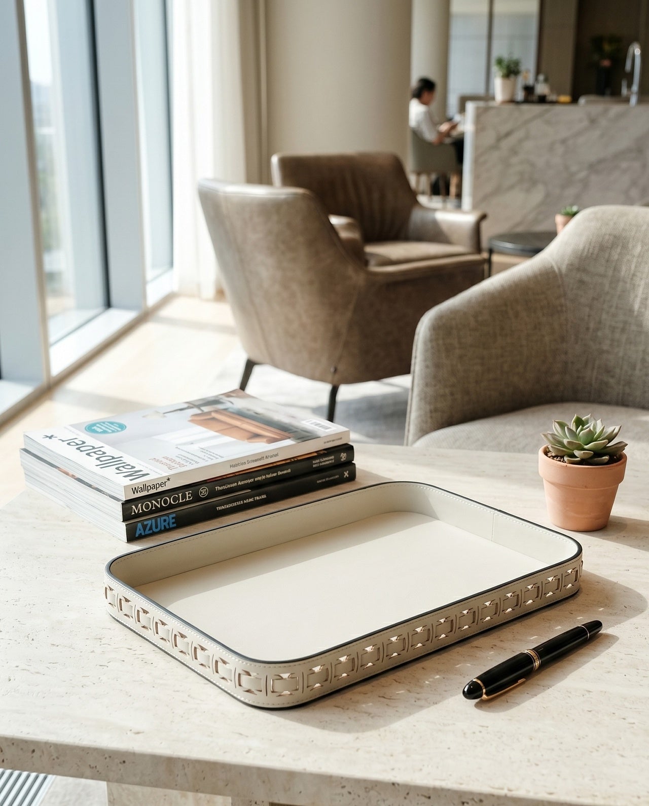 Liora Tray