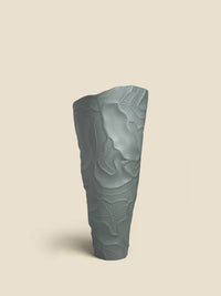 Dron Vase