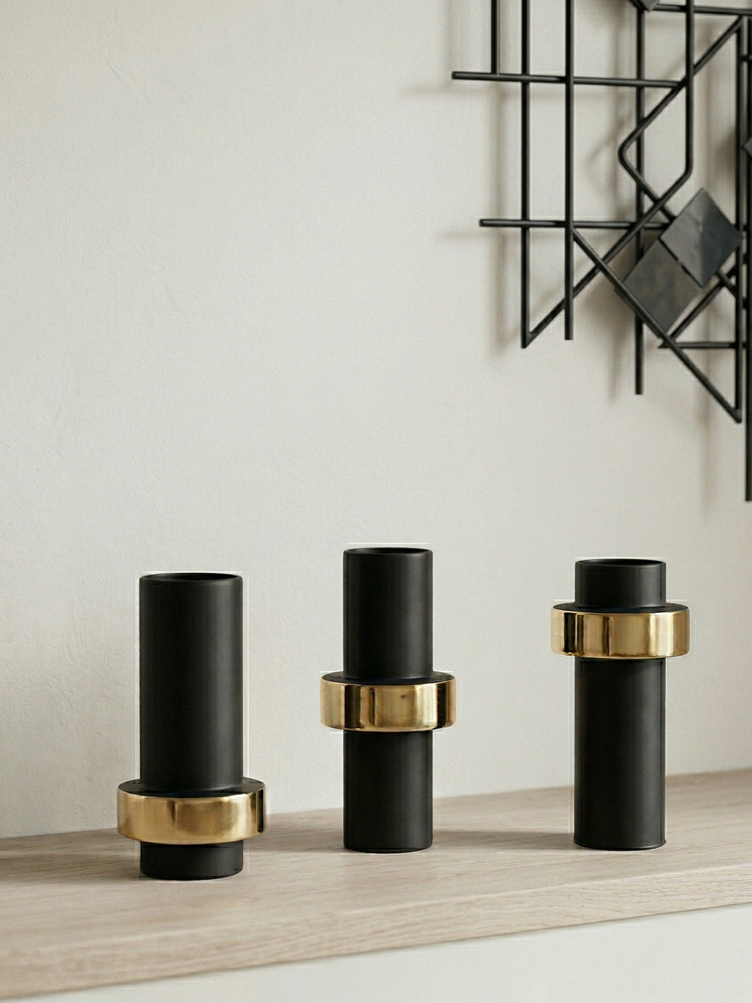 Vana Vase