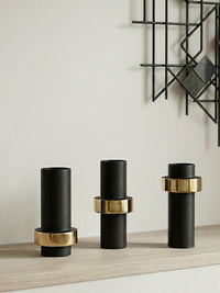Vana Vase
