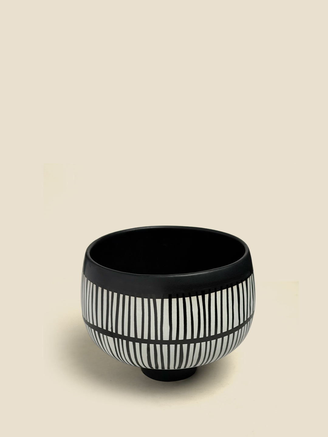 Linea Bowl — Black