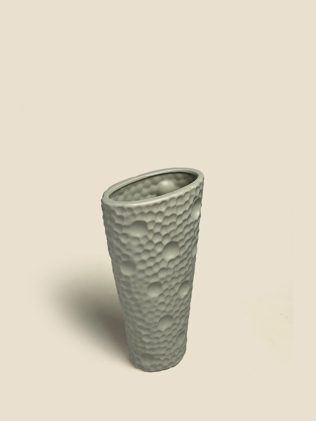 Neva Vase