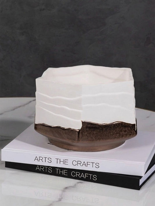 Oriva Hexagon Vase