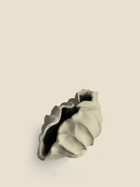 Tasma Vase