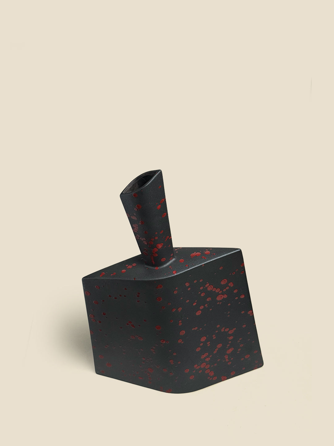 Trava Vase