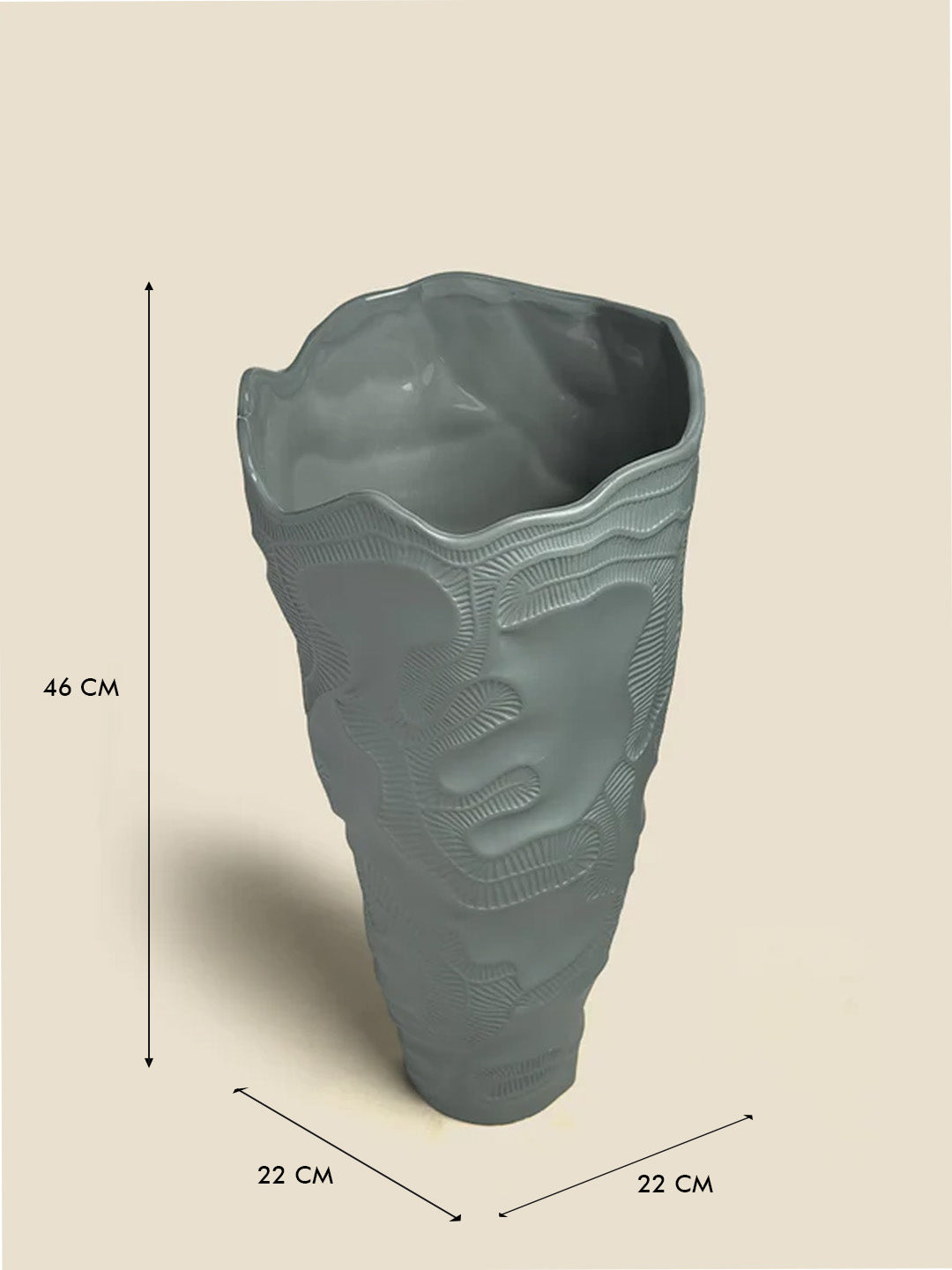 Dron Vase