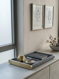 Emrik Tray