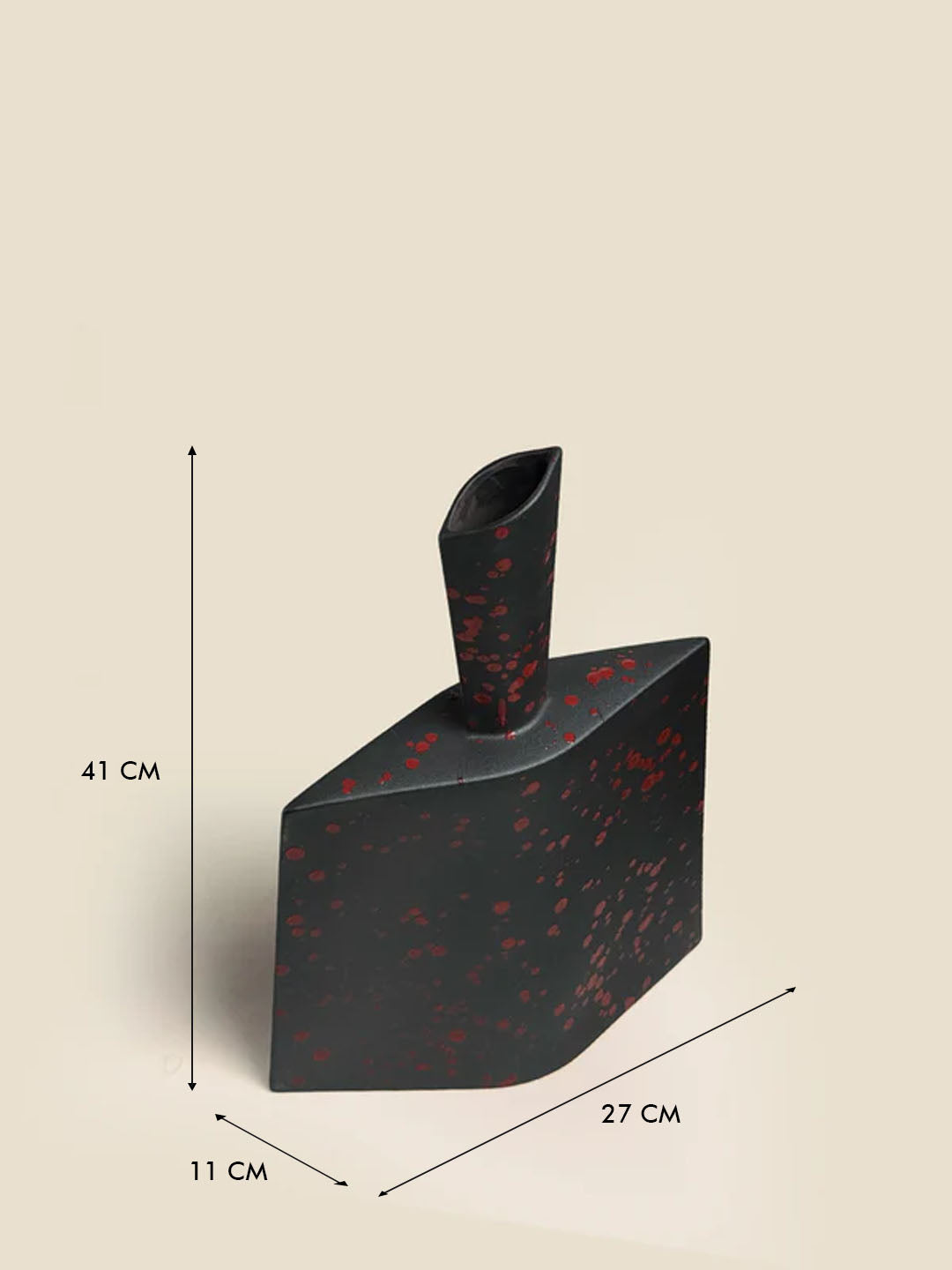 Trava Vase